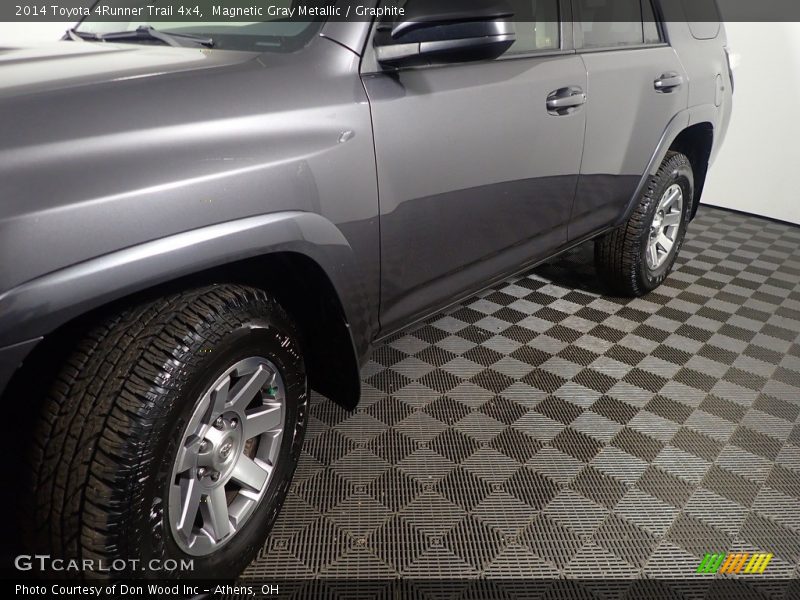 Magnetic Gray Metallic / Graphite 2014 Toyota 4Runner Trail 4x4