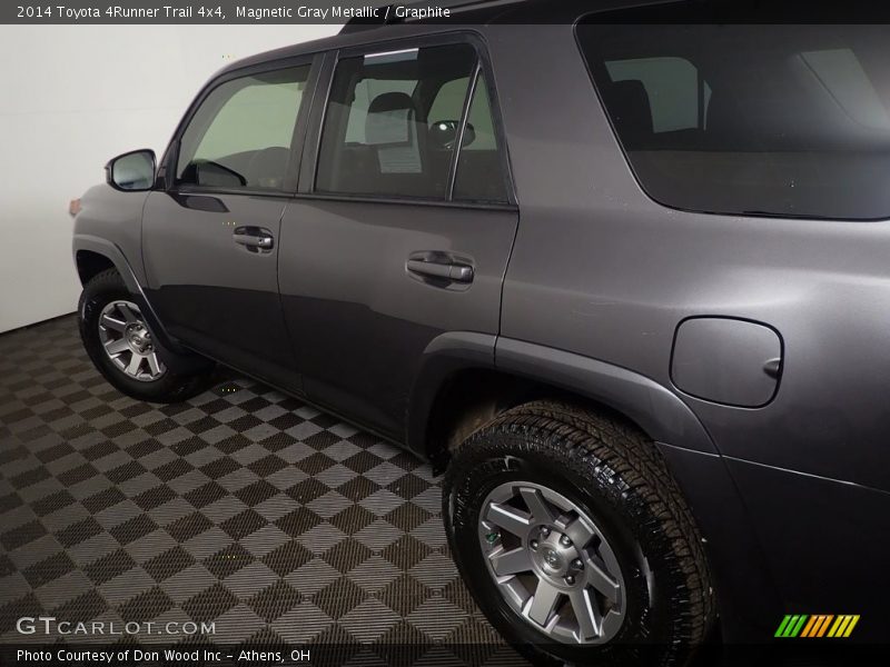 Magnetic Gray Metallic / Graphite 2014 Toyota 4Runner Trail 4x4