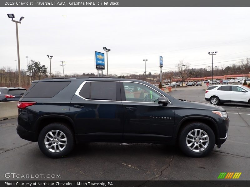 Graphite Metallic / Jet Black 2019 Chevrolet Traverse LT AWD