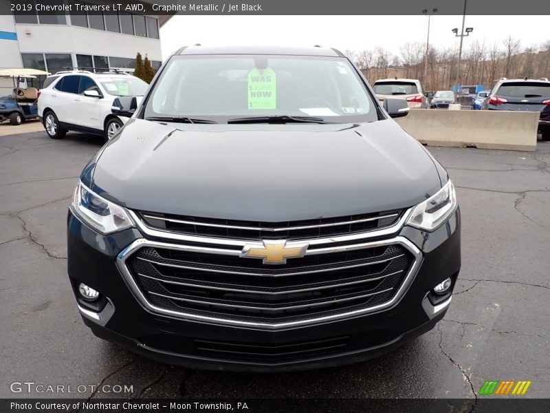 Graphite Metallic / Jet Black 2019 Chevrolet Traverse LT AWD