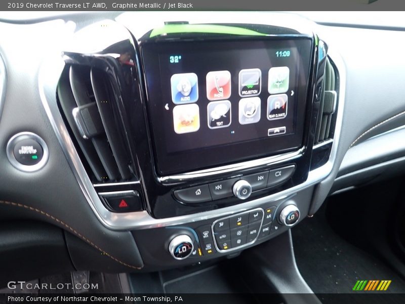 Graphite Metallic / Jet Black 2019 Chevrolet Traverse LT AWD