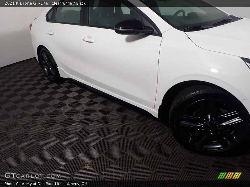 Clear White / Black 2021 Kia Forte GT-Line