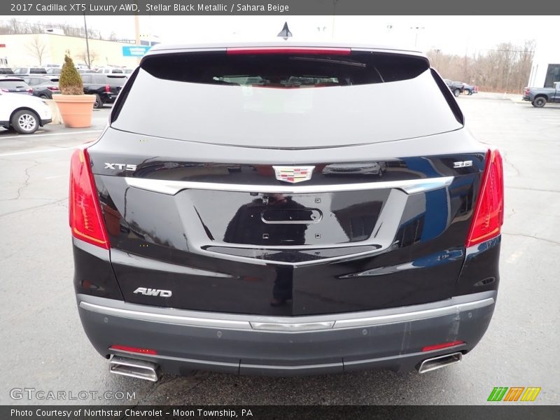 Stellar Black Metallic / Sahara Beige 2017 Cadillac XT5 Luxury AWD