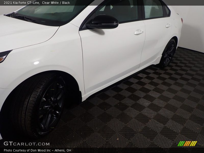 Clear White / Black 2021 Kia Forte GT-Line