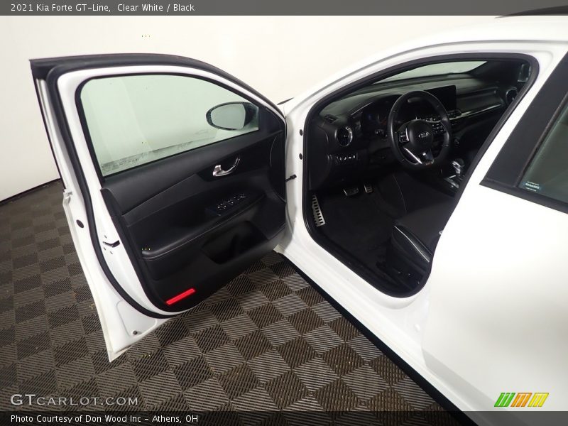 Clear White / Black 2021 Kia Forte GT-Line