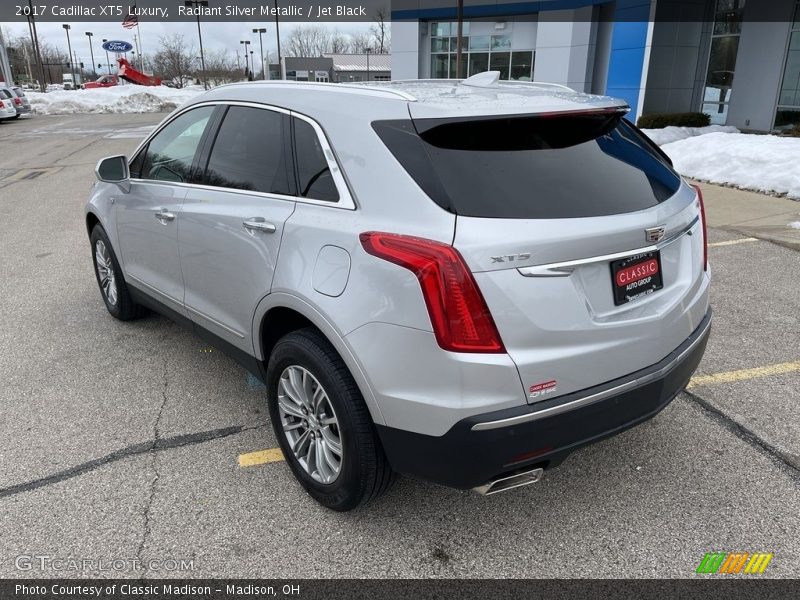 Radiant Silver Metallic / Jet Black 2017 Cadillac XT5 Luxury