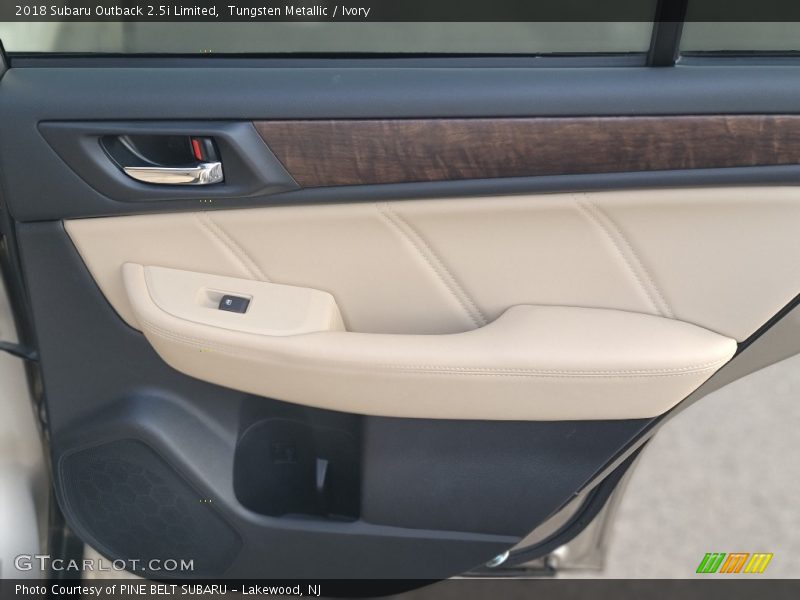 Tungsten Metallic / Ivory 2018 Subaru Outback 2.5i Limited