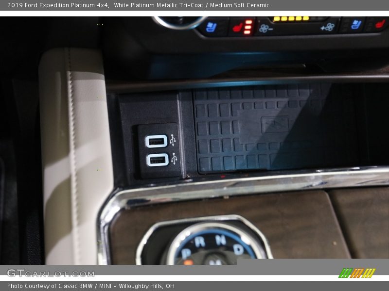 White Platinum Metallic Tri-Coat / Medium Soft Ceramic 2019 Ford Expedition Platinum 4x4