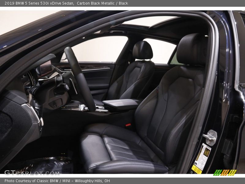 Carbon Black Metallic / Black 2019 BMW 5 Series 530i xDrive Sedan