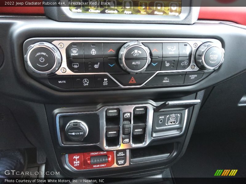 Controls of 2022 Gladiator Rubicon 4x4