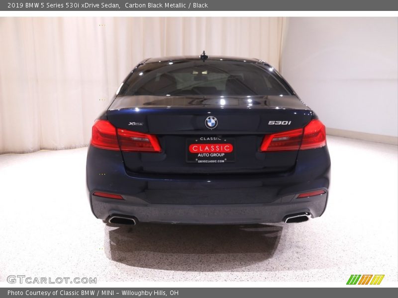 Carbon Black Metallic / Black 2019 BMW 5 Series 530i xDrive Sedan