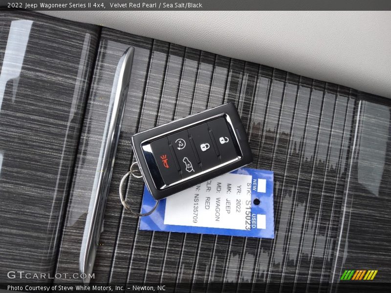 Velvet Red Pearl / Sea Salt/Black 2022 Jeep Wagoneer Series II 4x4