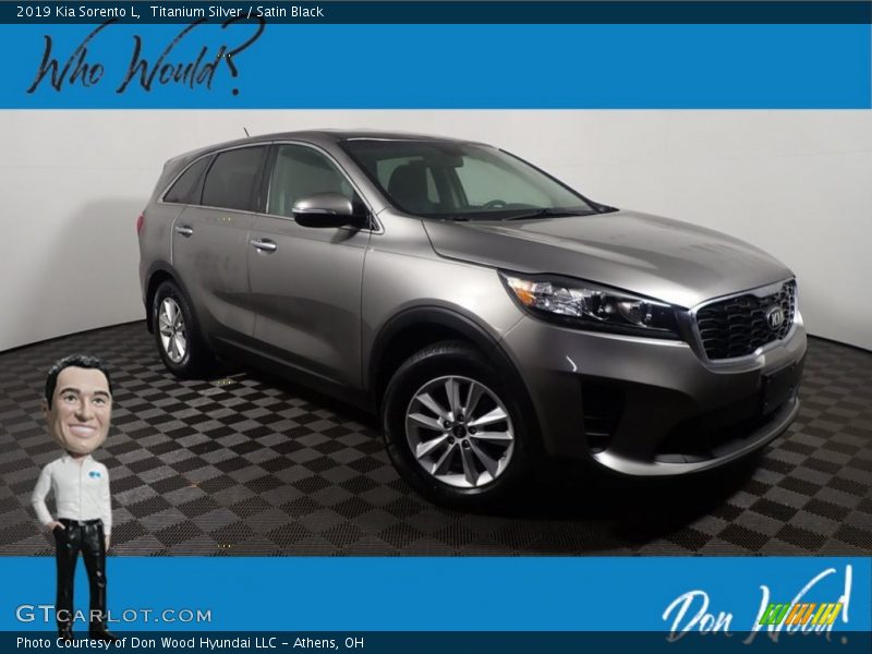 Titanium Silver / Satin Black 2019 Kia Sorento L