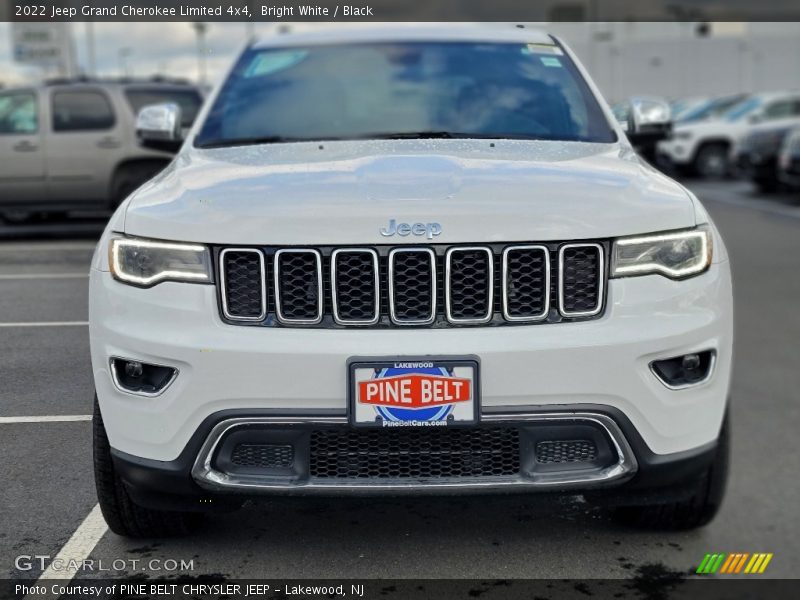 Bright White / Black 2022 Jeep Grand Cherokee Limited 4x4