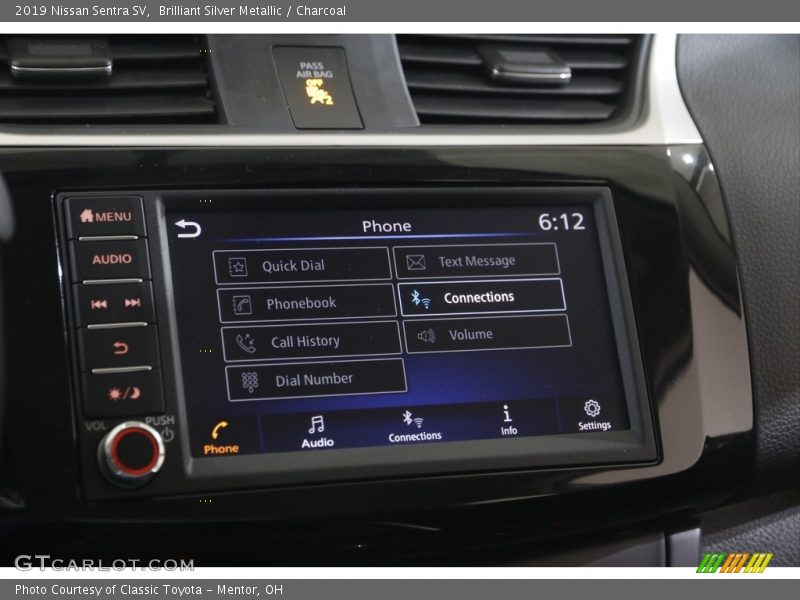 Brilliant Silver Metallic / Charcoal 2019 Nissan Sentra SV