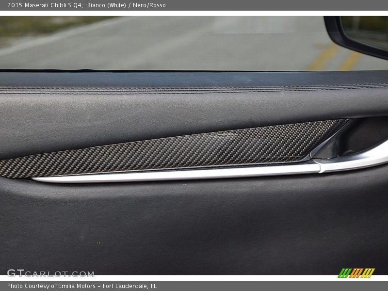 Bianco (White) / Nero/Rosso 2015 Maserati Ghibli S Q4