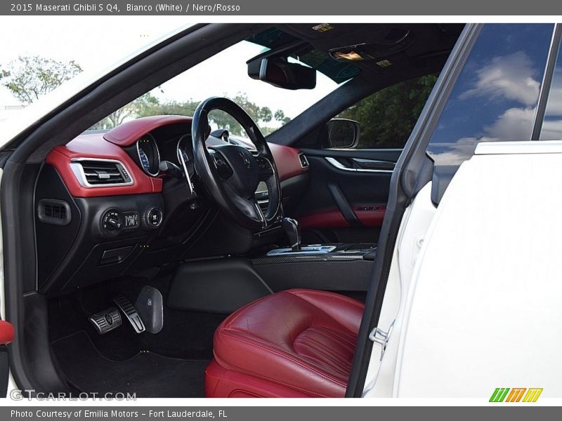 Bianco (White) / Nero/Rosso 2015 Maserati Ghibli S Q4