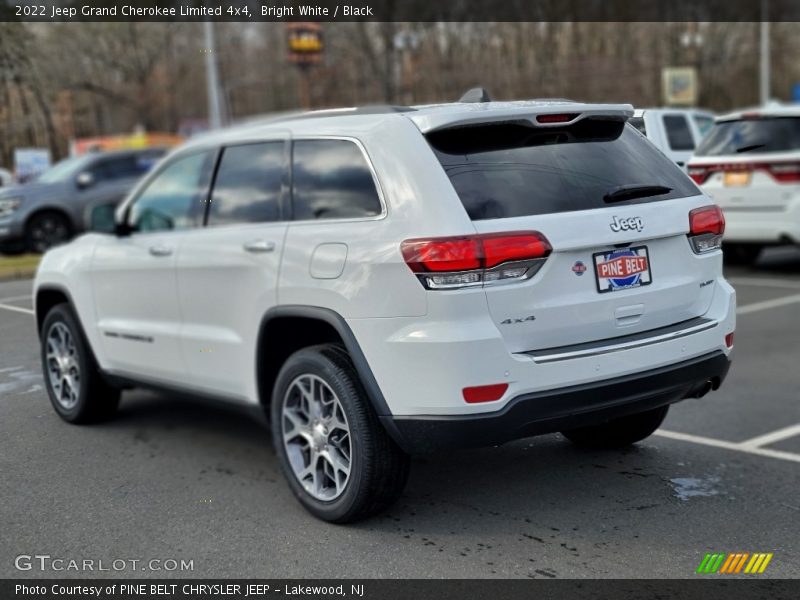 Bright White / Black 2022 Jeep Grand Cherokee Limited 4x4