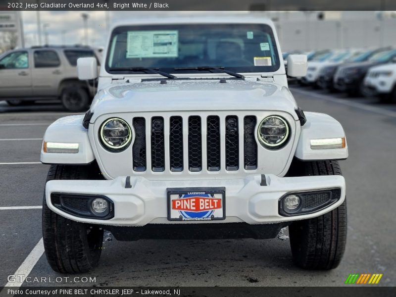 Bright White / Black 2022 Jeep Gladiator Overland 4x4