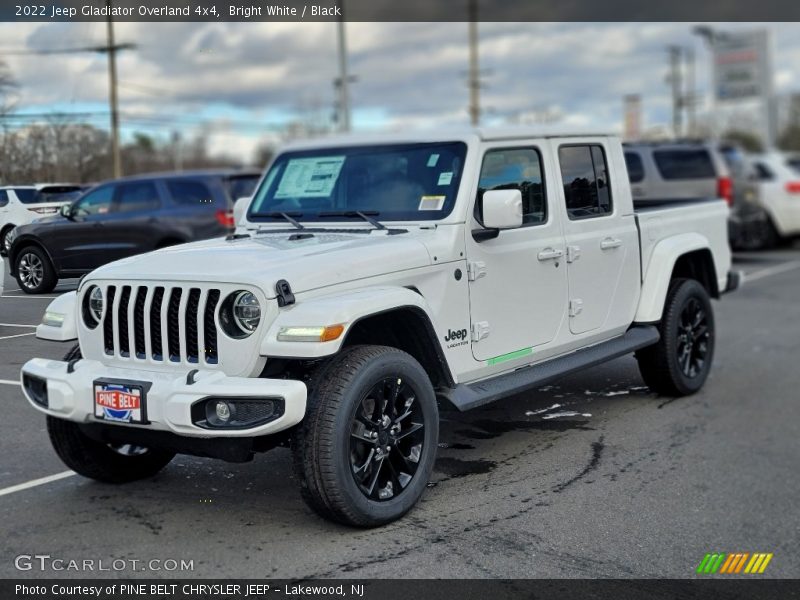Bright White / Black 2022 Jeep Gladiator Overland 4x4