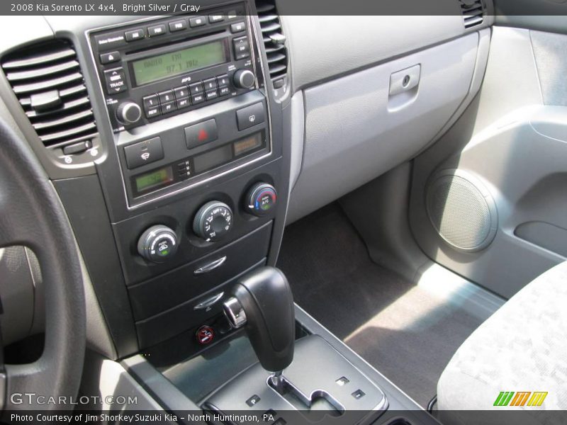 Bright Silver / Gray 2008 Kia Sorento LX 4x4