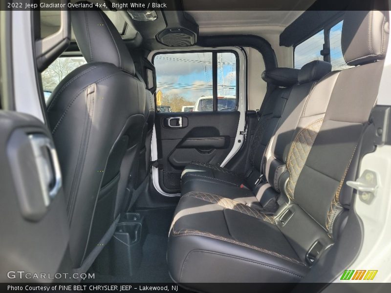 Bright White / Black 2022 Jeep Gladiator Overland 4x4