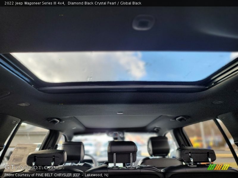 Diamond Black Crystal Pearl / Global Black 2022 Jeep Wagoneer Series III 4x4