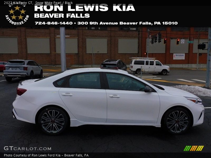 Snow White Pearl / Black 2022 Kia Forte GT