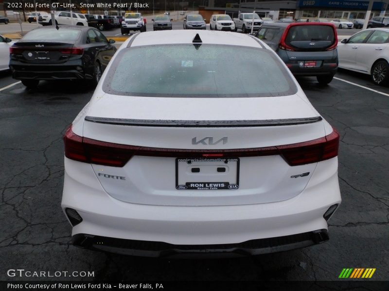 Snow White Pearl / Black 2022 Kia Forte GT-Line