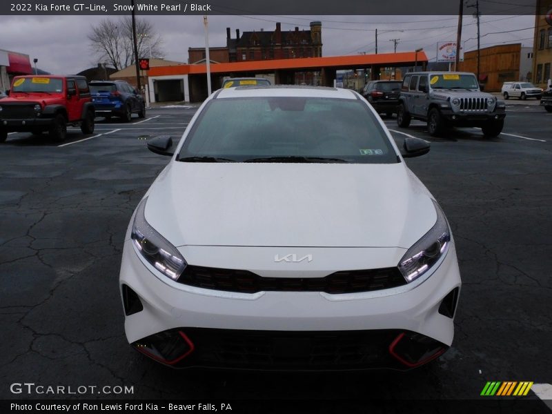 Snow White Pearl / Black 2022 Kia Forte GT-Line