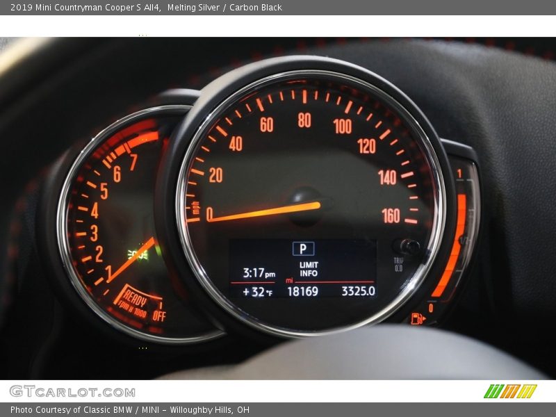 Melting Silver / Carbon Black 2019 Mini Countryman Cooper S All4