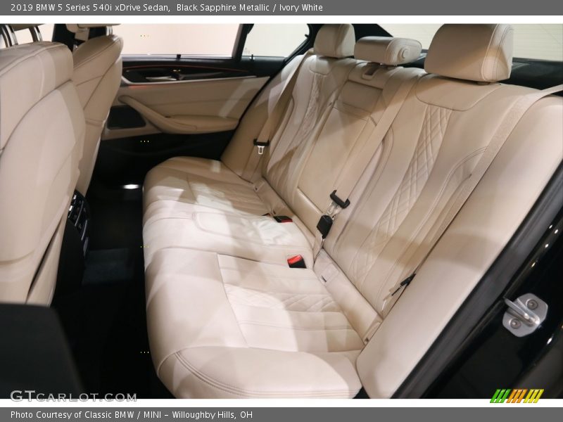 Black Sapphire Metallic / Ivory White 2019 BMW 5 Series 540i xDrive Sedan