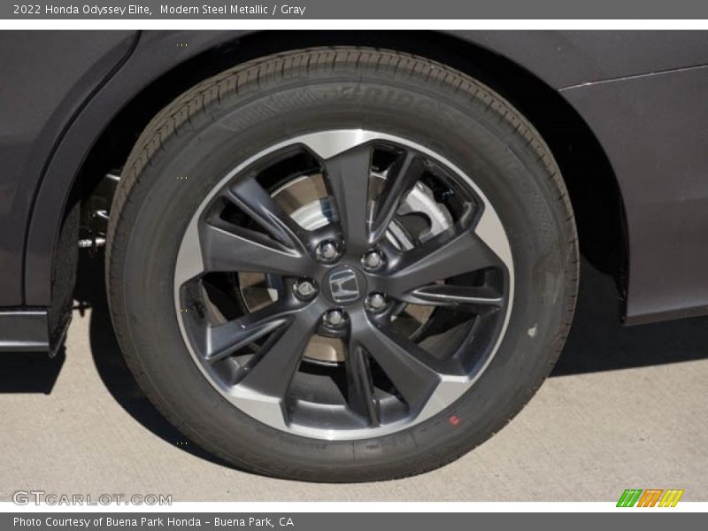 Modern Steel Metallic / Gray 2022 Honda Odyssey Elite