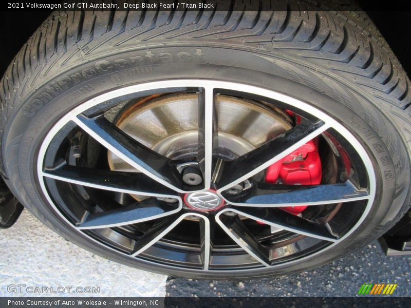 Deep Black Pearl / Titan Black 2021 Volkswagen Golf GTI Autobahn