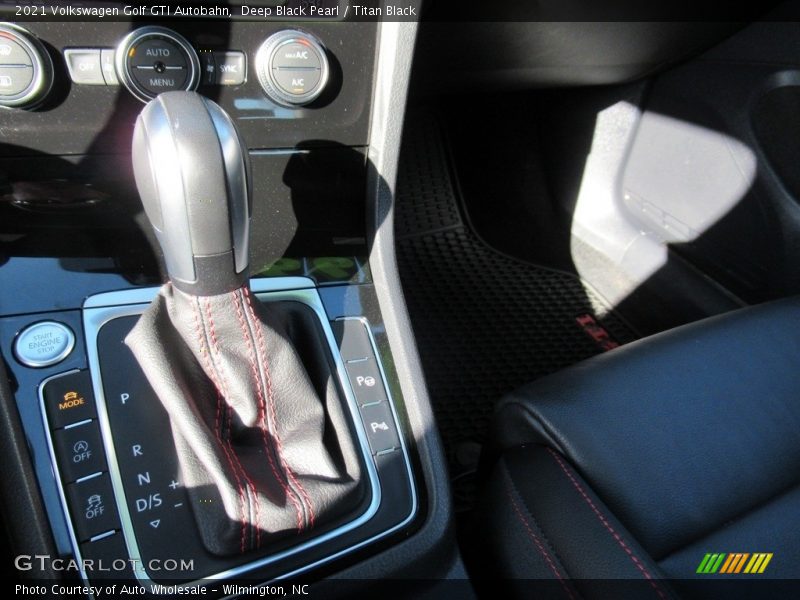 Deep Black Pearl / Titan Black 2021 Volkswagen Golf GTI Autobahn