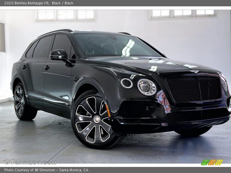 Front 3/4 View of 2020 Bentayga V8