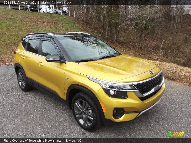 Front 3/4 View of 2021 Seltos S AWD