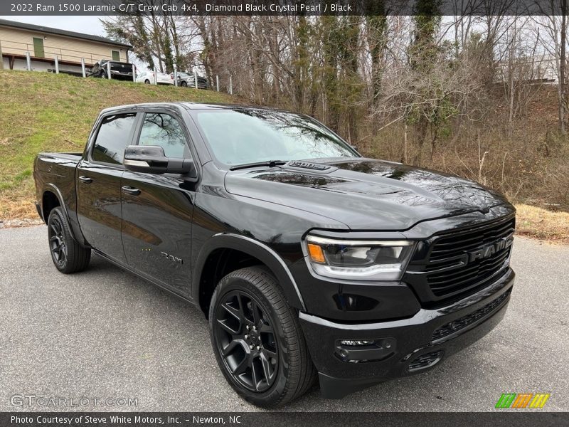 Front 3/4 View of 2022 1500 Laramie G/T Crew Cab 4x4