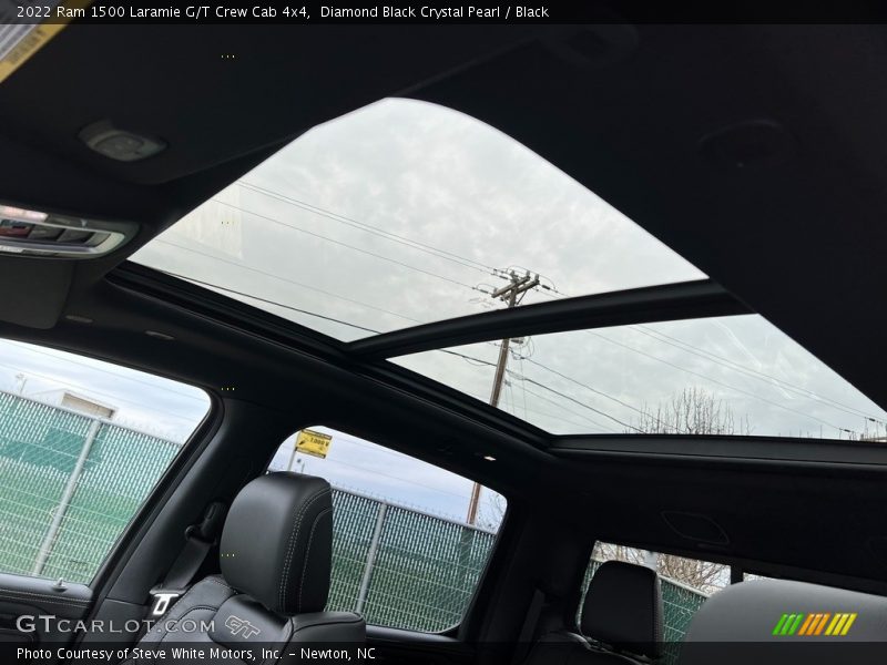 Sunroof of 2022 1500 Laramie G/T Crew Cab 4x4