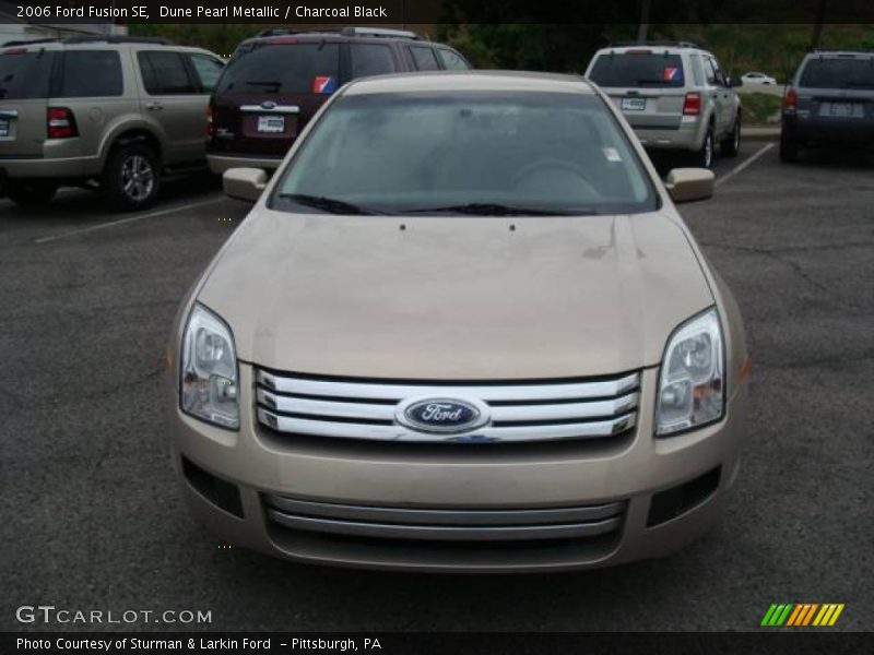 Dune Pearl Metallic / Charcoal Black 2006 Ford Fusion SE