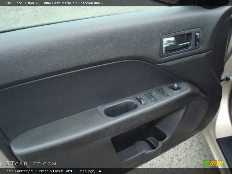 Dune Pearl Metallic / Charcoal Black 2006 Ford Fusion SE
