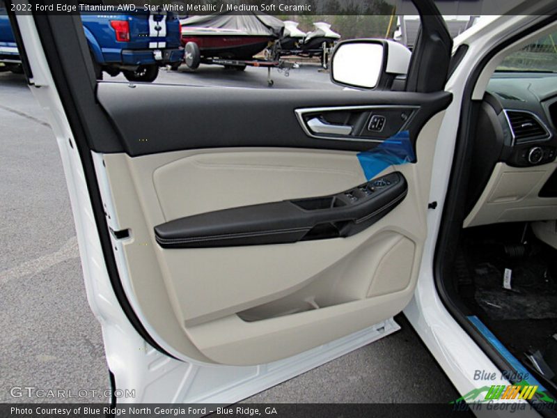 Door Panel of 2022 Edge Titanium AWD