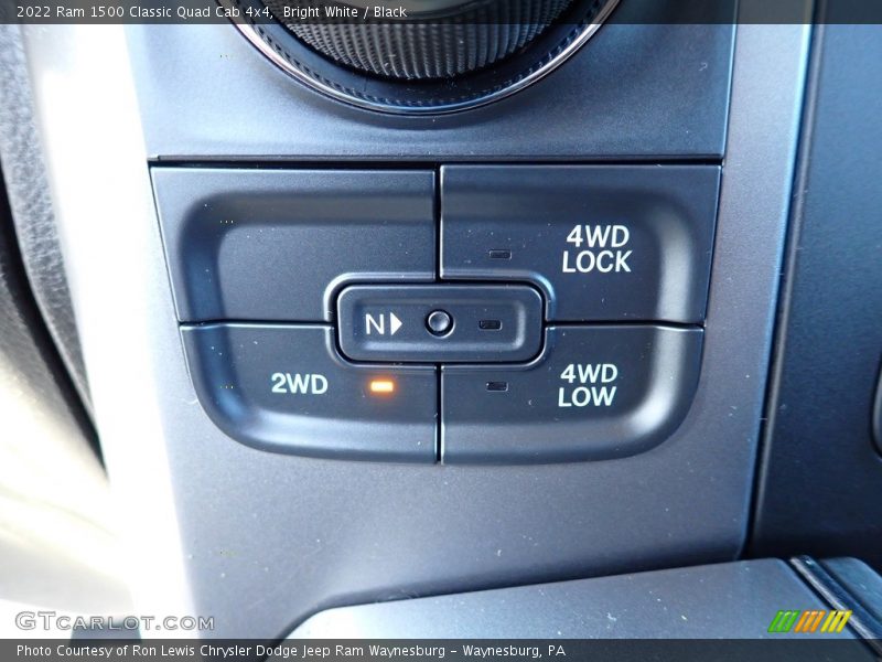 Bright White / Black 2022 Ram 1500 Classic Quad Cab 4x4