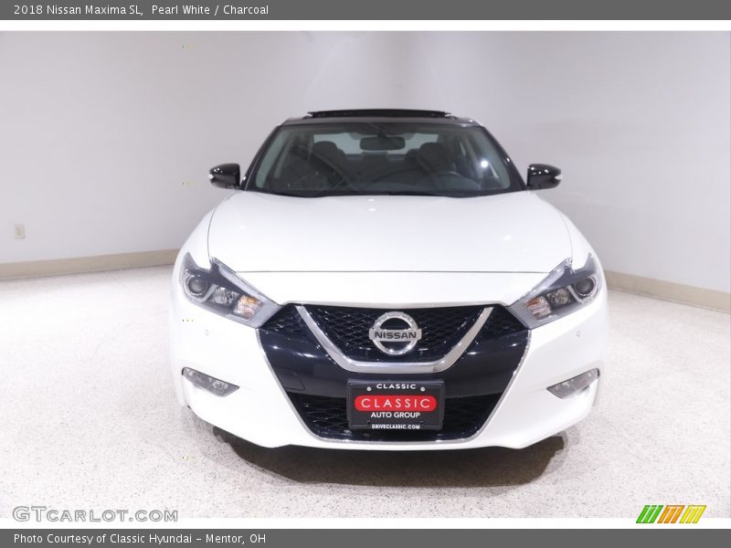 Pearl White / Charcoal 2018 Nissan Maxima SL