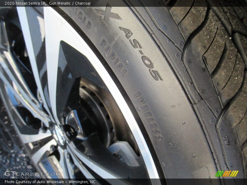 Gun Metallic / Charcoal 2020 Nissan Sentra SR