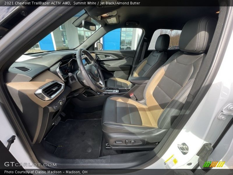  2021 TrailBlazer ACTIV AWD Jet Black/Almond Butter Interior