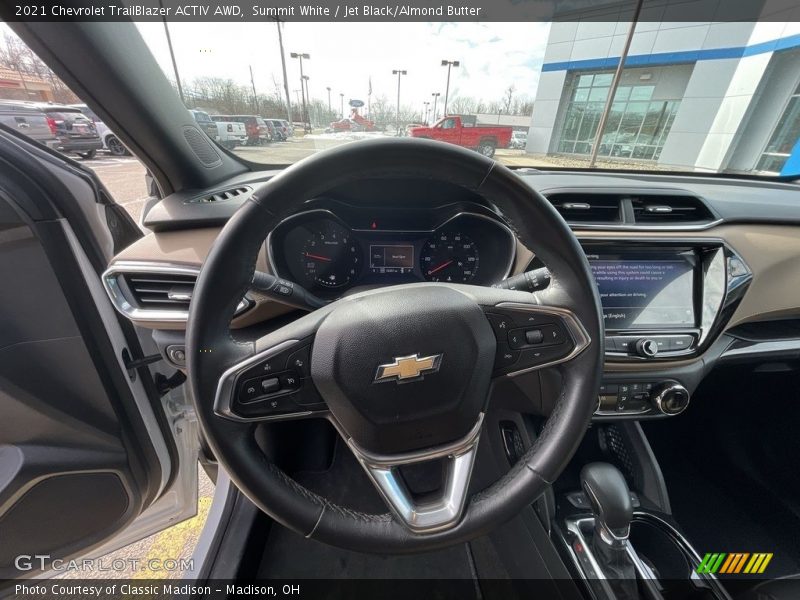  2021 TrailBlazer ACTIV AWD Steering Wheel