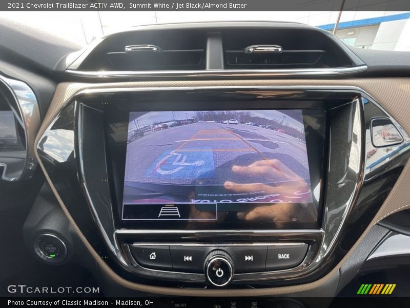 Summit White / Jet Black/Almond Butter 2021 Chevrolet TrailBlazer ACTIV AWD