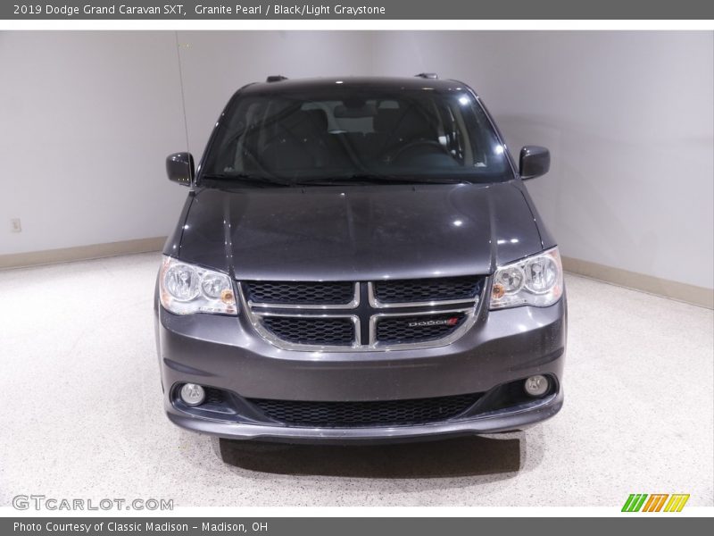 Granite Pearl / Black/Light Graystone 2019 Dodge Grand Caravan SXT