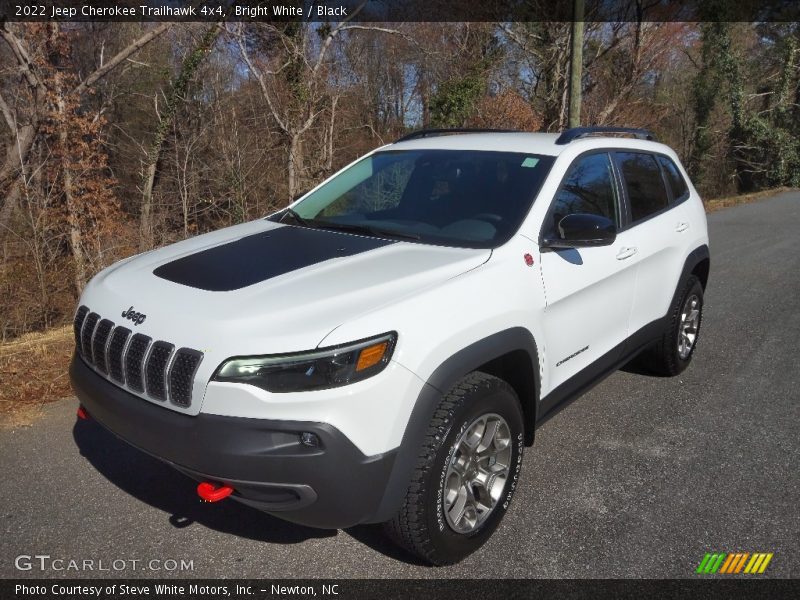 Bright White / Black 2022 Jeep Cherokee Trailhawk 4x4